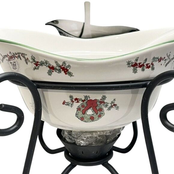 Pfaltzgraff Victorian Lane Gravy Boat w/ Stand & Ladle 3-Pc Set New in Box - Picture 2 of 7